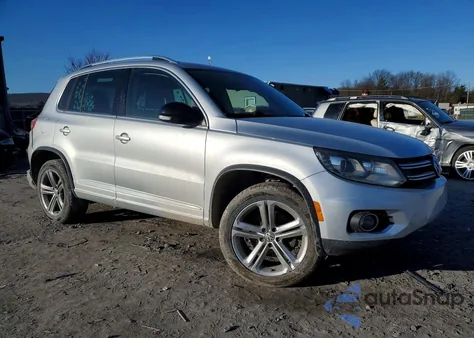 2017 Volkswagen Tiguan Sport z USA, uszkodzony, nr VIN WVGUV7AX3HK031486